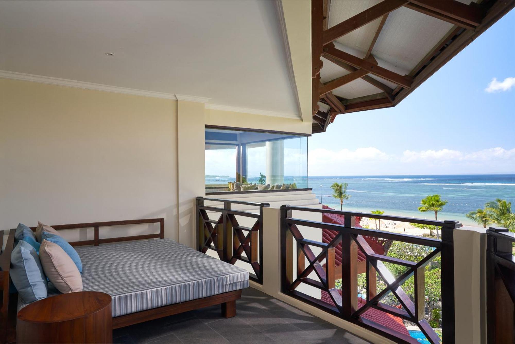 Grand Mirage Resort & Thalasso Bali Nusa Dua  Exterior photo A balcony at a hotel