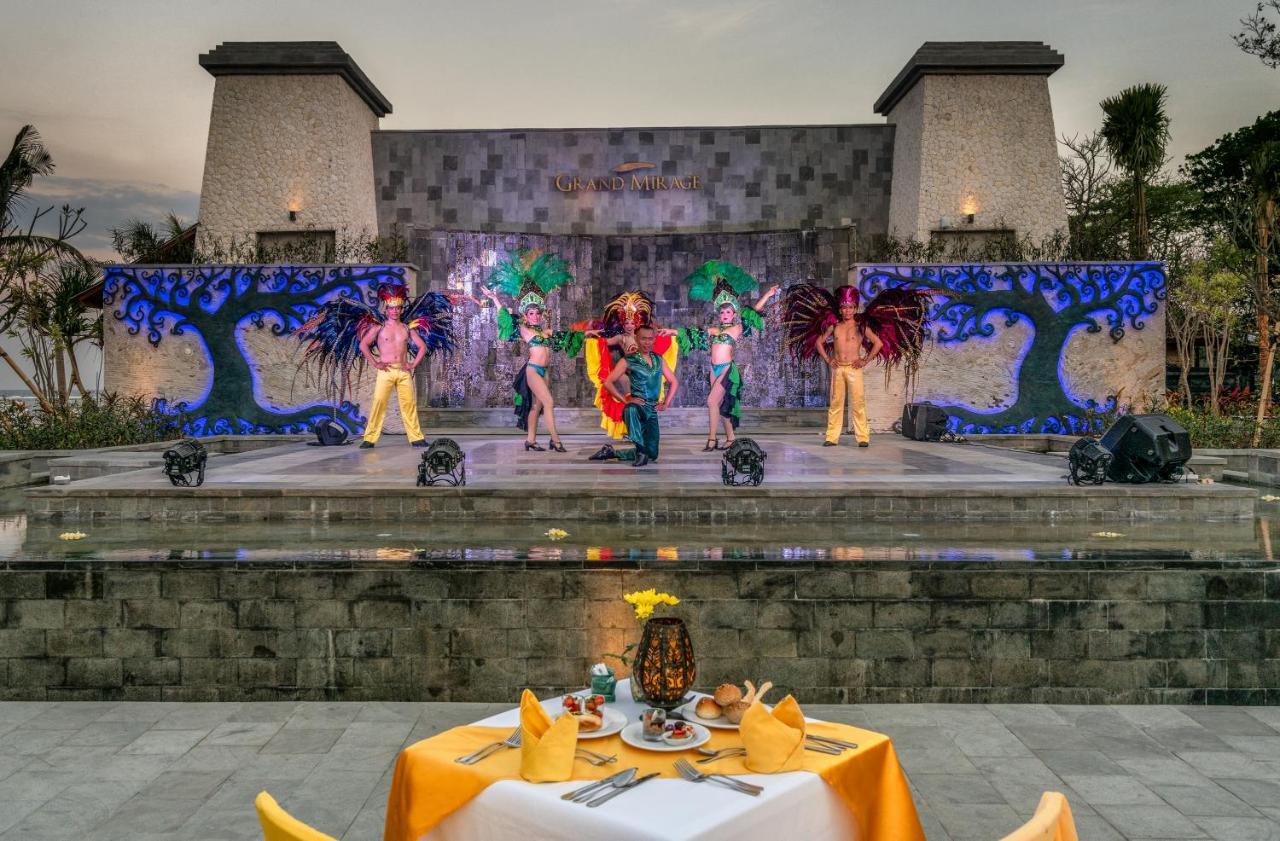 Grand Mirage Resort & Thalasso Bali Nusa Dua  Exterior photo The stage of the resort's main theatre